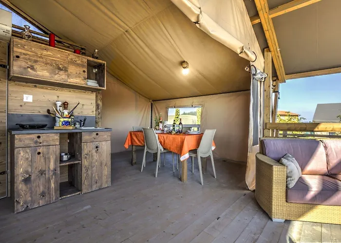 Luxe tent Glamping Diacceroni 3*